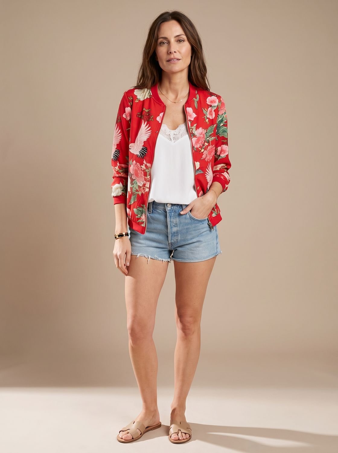 Cazadora bomber floral Sakura con cremallera frontal para mujer